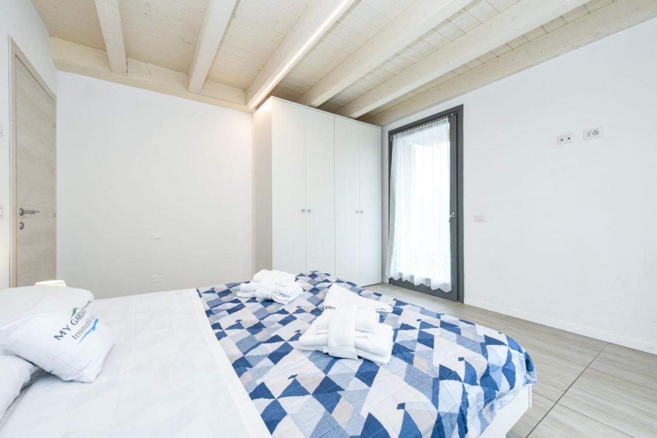 Borgo Gasparina Family Apartments กัสเตลนูโอโว เดล การ์ดา ภายนอก รูปภาพ