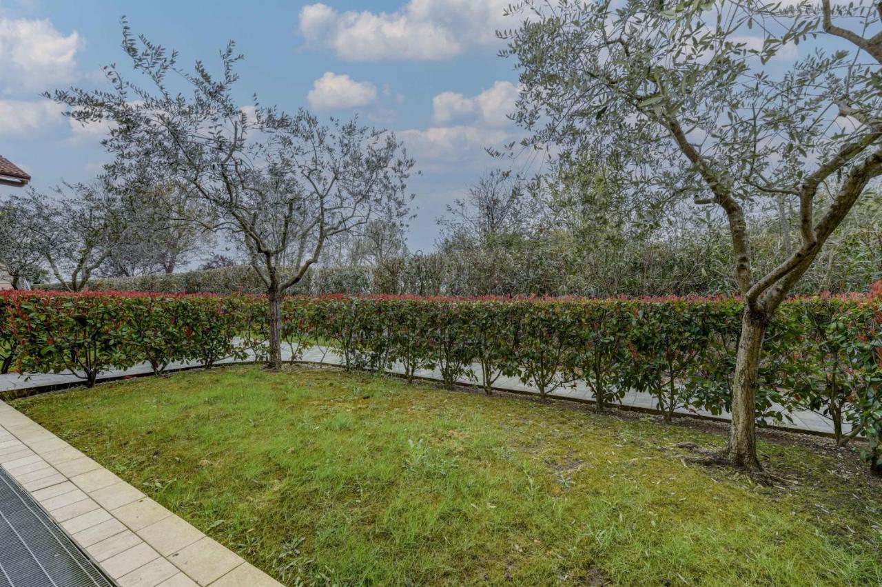 Borgo Gasparina Family Apartments กัสเตลนูโอโว เดล การ์ดา ภายนอก รูปภาพ
