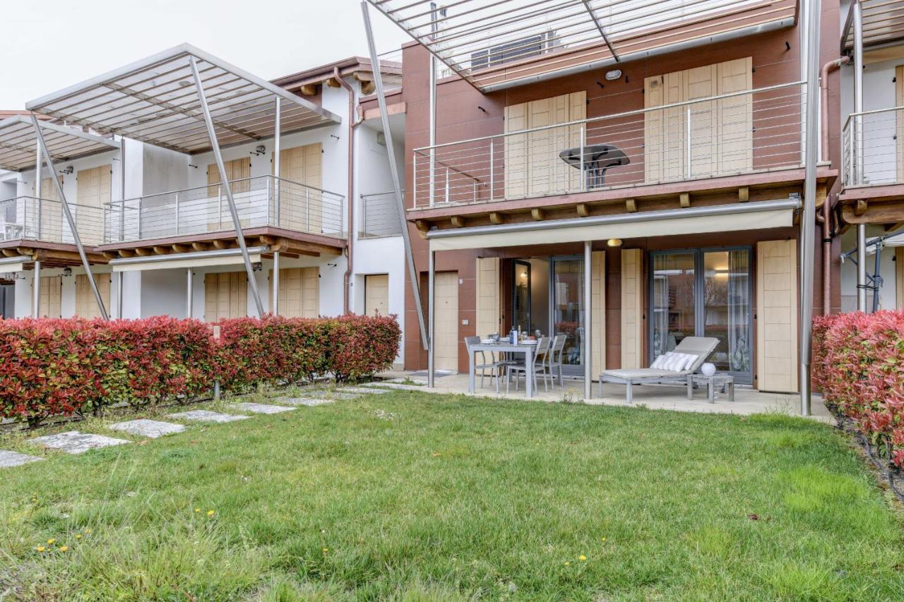 Borgo Gasparina Family Apartments กัสเตลนูโอโว เดล การ์ดา ภายนอก รูปภาพ